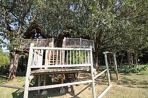 Out 'N' About Treehouse Treesort