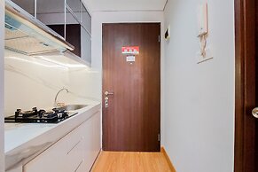 Homey And Relaxing Studio Transpark Bintaro Apartment