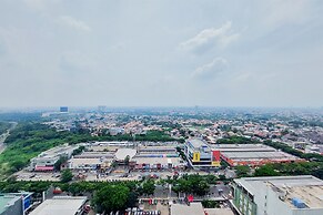Homey And Relaxing Studio Transpark Bintaro Apartment