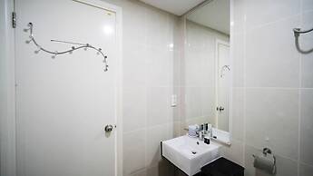 Best Location And Homey 3Br Apartment At Trillium Residence