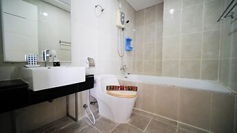 Best Location And Homey 3Br Apartment At Trillium Residence