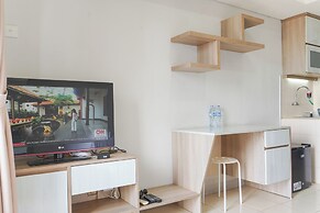 Modern Look And Homey Studio Serpong Greenview Apartment