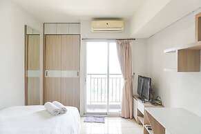 Modern Look And Homey Studio Serpong Greenview Apartment