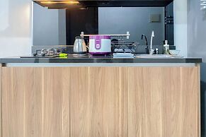 Cozy And Simply Look 1Br Lavenue Pancoran Apartment