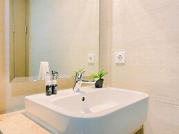 Good Place And Strategic Studio Gold Coast Apartment Pik