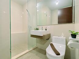 Homey And Modern 2Br At Casa Grande Residence Apartment