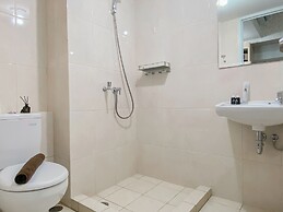 Well Furnished And Comfy Studio At Springlake Summarecon Bekasi Apartm