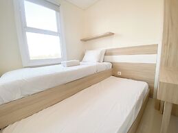 Strategic 2Br Apartment With Pool View At Parahyangan Residence