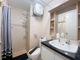 Strategic 2Br Apartment With Pool View At Parahyangan Residence