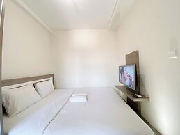 Strategic 2Br Apartment With Pool View At Parahyangan Residence