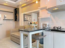 Warm And Homey 2Br Bassura City Apartment