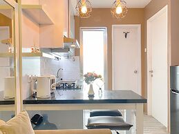 Warm And Homey 2Br Bassura City Apartment