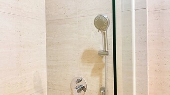 Warm And Cozy Studio Apartment At Gold Coast