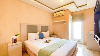 Warm And Homey 2Br At Green Bay Pluit Apartment