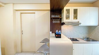 Warm And Homey 2Br At Green Bay Pluit Apartment