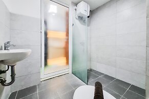 Good Place And Homey 2Br At Green Park Yogyakarta Apartment