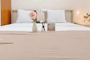 Strategic And Restful 2Br Springlake Summarecon Bekasi Apartment