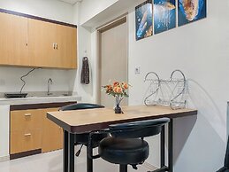 Relaxing And Scenic 2Br At Meikarta Apartment