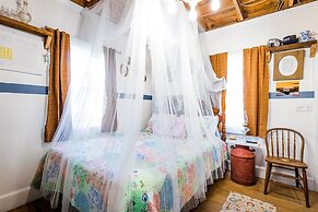 Cape Charles Tiny Livin