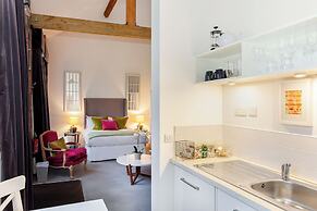 Rotheram - Suite at Bicester Heritage