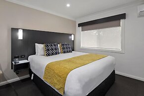 Bluegum Dubbo by Travellers