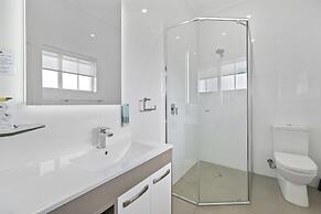 Bluegum Dubbo by Travellers