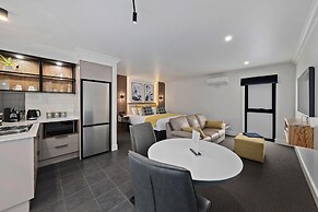 Bluegum Dubbo by Travellers