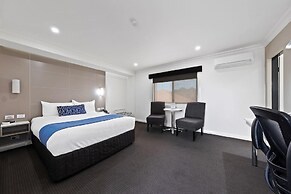 Bluegum Dubbo by Travellers