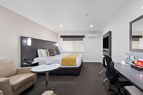 Bluegum Dubbo by Travellers