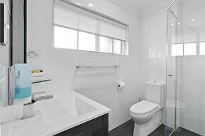 Bluegum Dubbo by Travellers