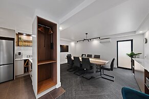 Bluegum Dubbo by Travellers