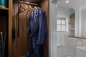 Bluegum Dubbo by Travellers