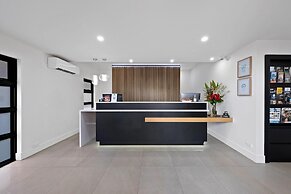 Bluegum Dubbo by Travellers