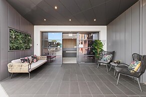 Bluegum Dubbo by Travellers