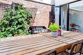 Mid-Century Modern Style 1BD with Garden