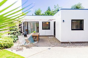 Mid-Century Modern Style 1BD with Garden