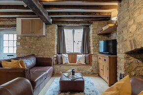 Maple Cottage - Beautiful 2BD Retreat