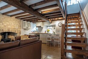 Maple Cottage - Beautiful 2BD Retreat