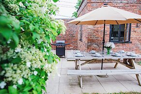 Severn End - 15th Century Manor House