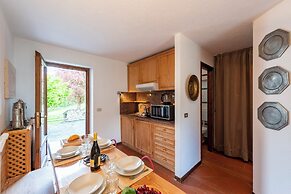 Charming Apartment With Garden in Courmay