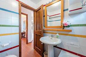 Charming Apartment With Garden in Courmay