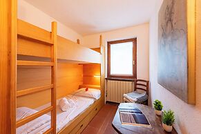 Charming Apartment With Garden in Courmay