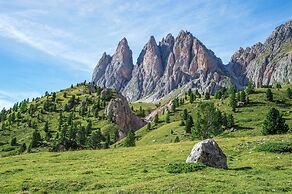 ANNA LODGES DOLOMITES