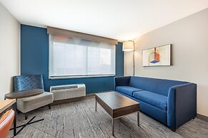 Holiday Inn Express and Suites Nashville West End Univ Area by IHG