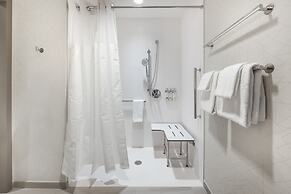 Holiday Inn Express and Suites Nashville West End Univ Area by IHG