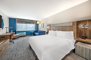 Holiday Inn Express and Suites Nashville West End Univ Area by IHG