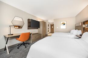 Holiday Inn Express and Suites Nashville West End Univ Area by IHG