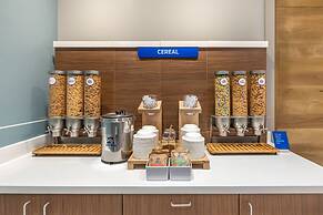 Holiday Inn Express and Suites Nashville West End Univ Area by IHG