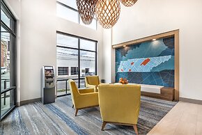 Holiday Inn Express and Suites Nashville West End Univ Area by IHG