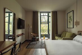 Batimont Suites & Apartments